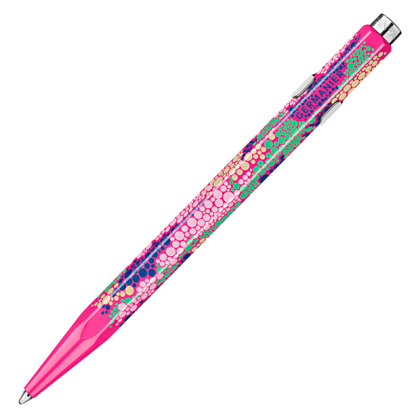 caran d ache 849 Kugelschreiber designed von Kevin Germanier, Neonpink, Perlenmuster, back